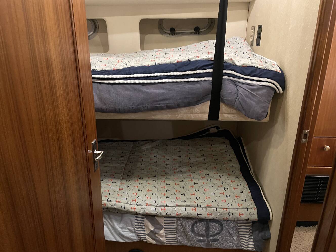 A photo of this 1995 Bayliner 4788 PILOTHOUSE MOTORYACHT