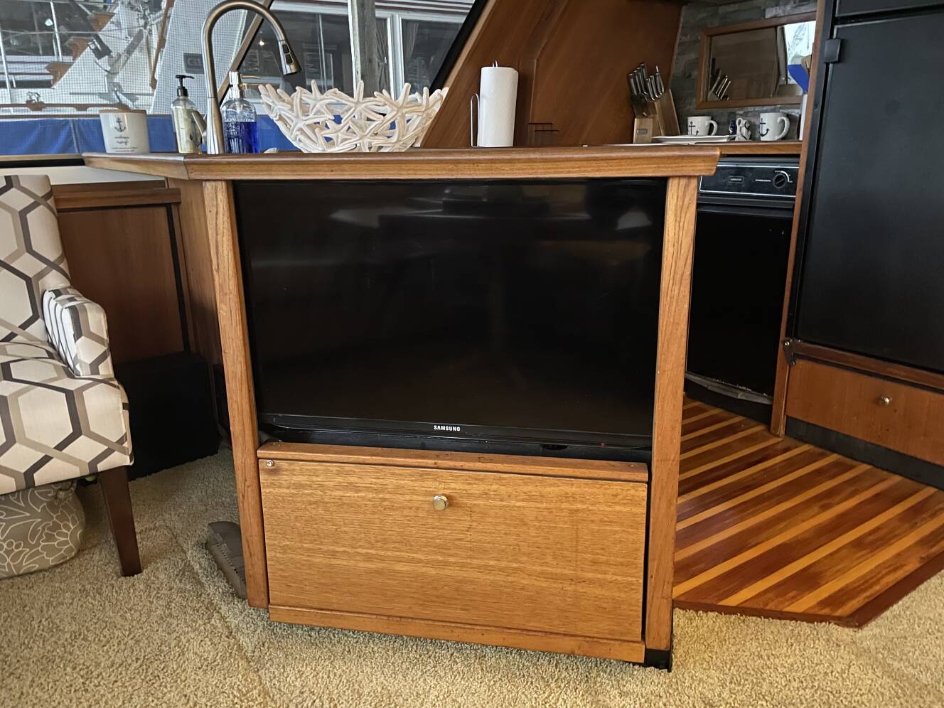 A photo of this 1995 Bayliner 4788 PILOTHOUSE MOTORYACHT