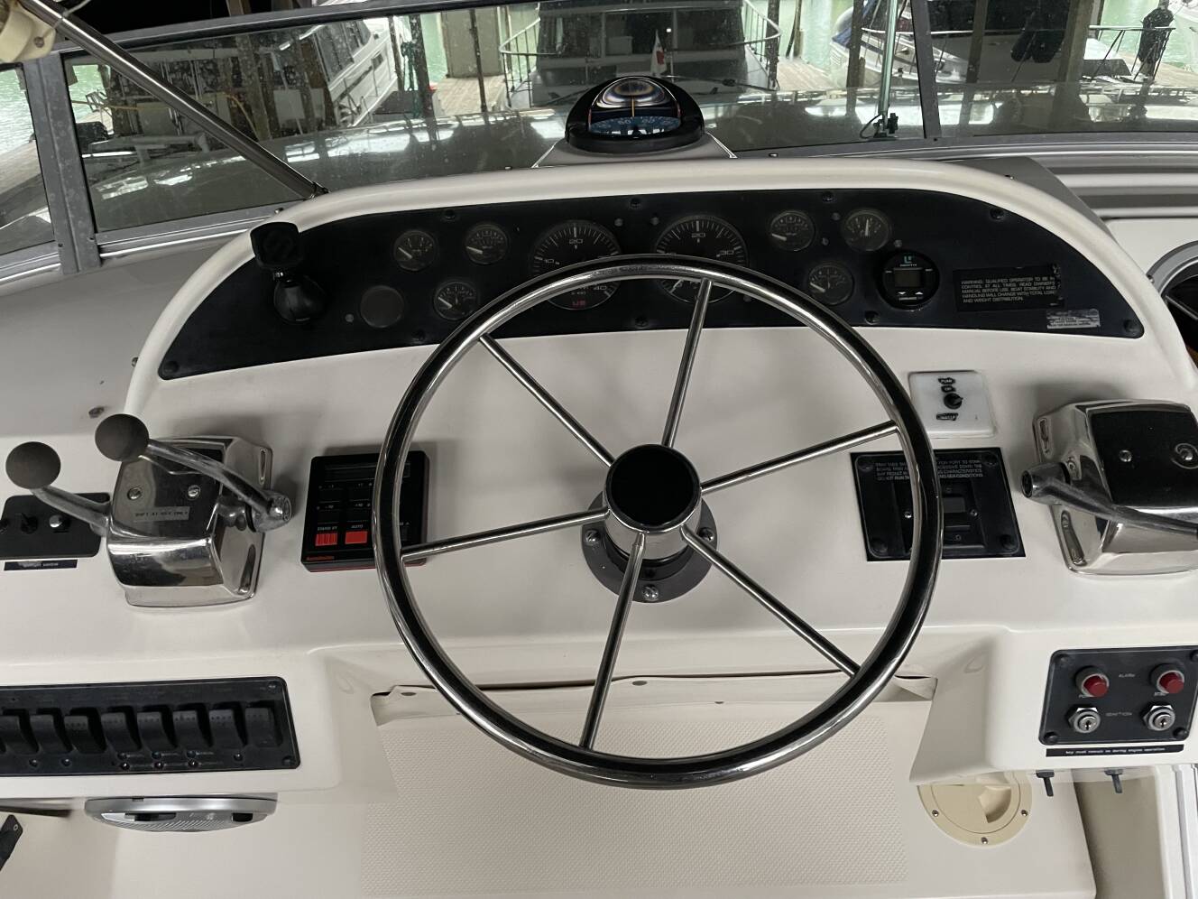 A photo of this 1995 Bayliner 4788 PILOTHOUSE MOTORYACHT