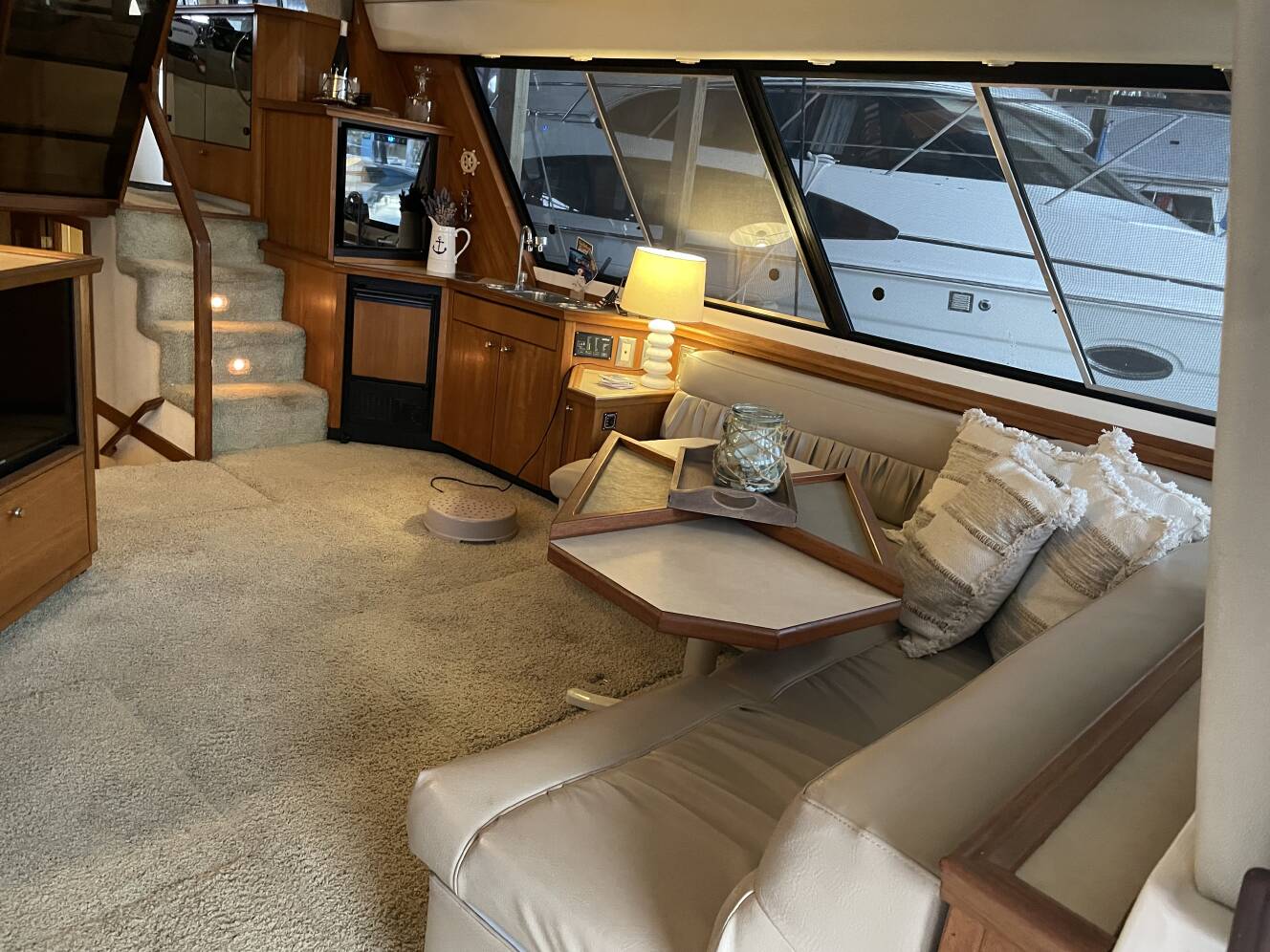 A photo of this 1995 Bayliner 4788 PILOTHOUSE MOTORYACHT