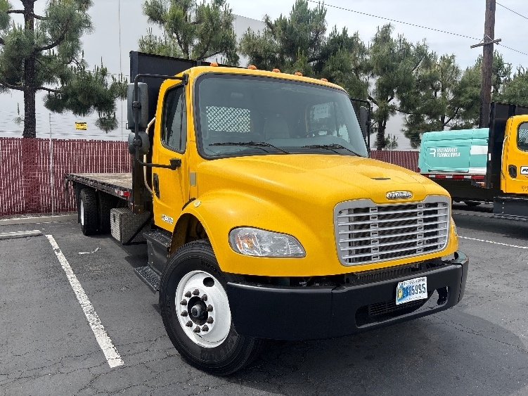 2020 FREIGHTLINER BUSINESS CLASS M2 106 in La Mirada, CA