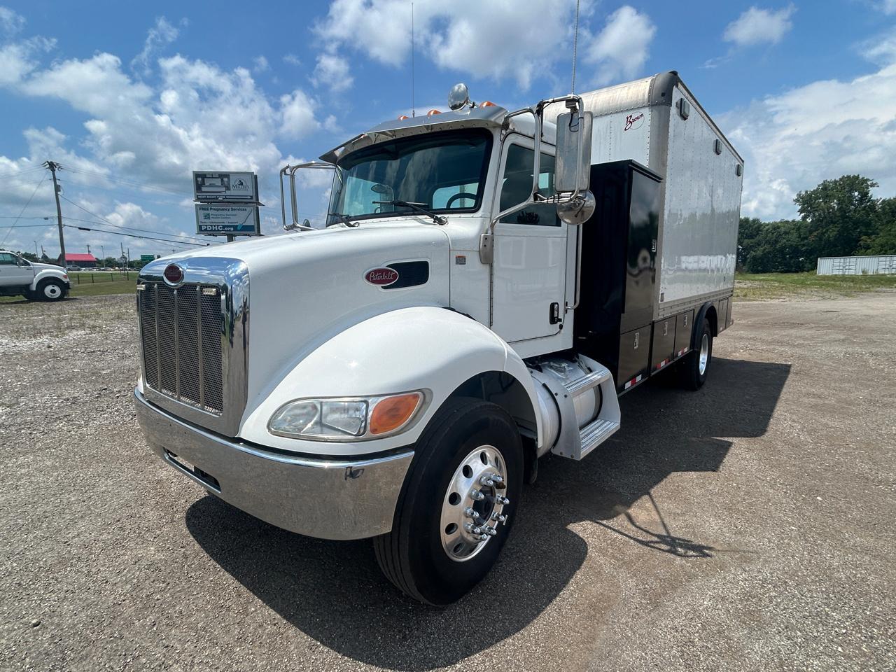 2016 PETERBILT 337 in Lancaster, OH