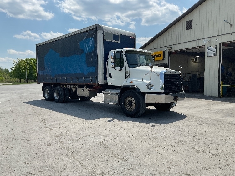 2020 FREIGHTLINER 114 SD in Whitesboro, NY