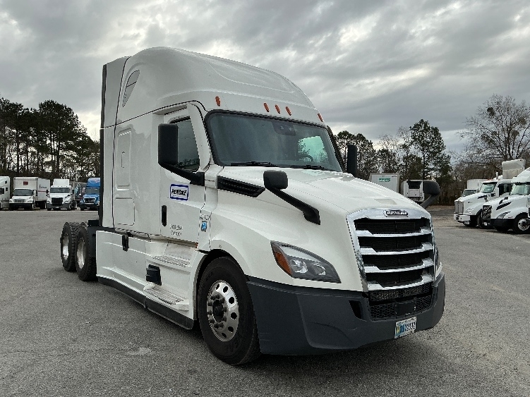 2022 FREIGHTLINER CASCADIA 126 in Garden City, GA