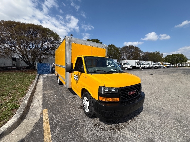 2021 GMC SAVANA in Medley, FL