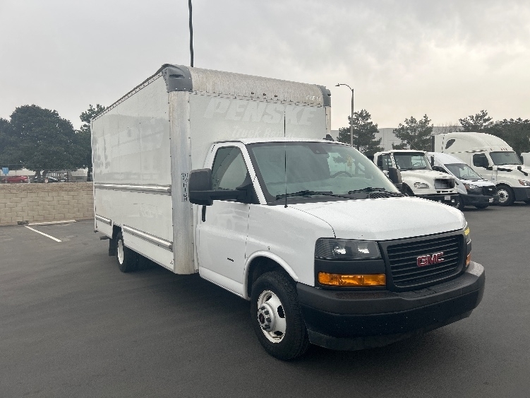 2021 GMC SAVANA in Corona, CA