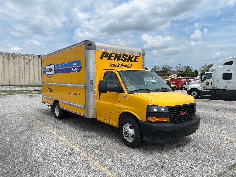 2022 GMC SAVANA in Earth City, MO