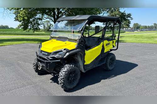 2018 Honda Pioneer 1000-5 Deluxe in charleston IL
