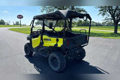 2018 Honda Pioneer 1000-5 Deluxe in charleston IL