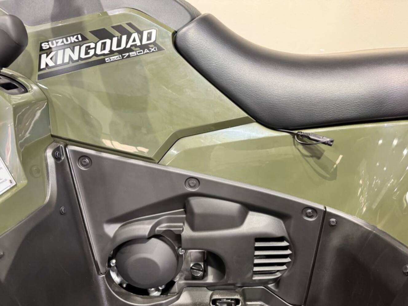 A photo of this 2025 Suzuki KingQuad 750 AXi