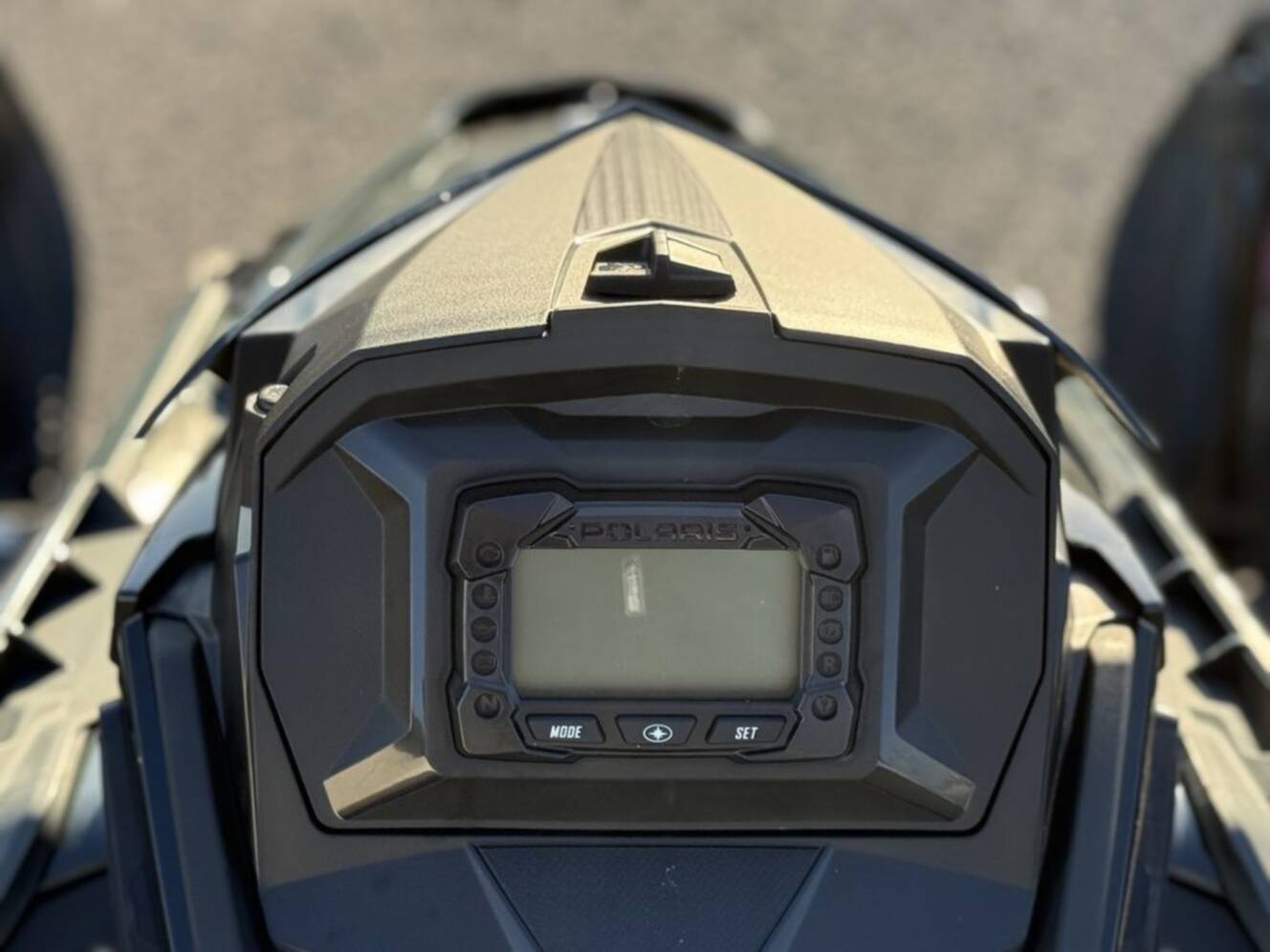 A photo of this 2026 Polaris 850 RMK Khaos 165 Gloss Black / Blue Dusk 850