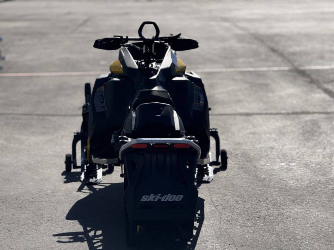 A photo of this 2026 Ski-Doo Summit NEO 600 EFI - 85 H_Al