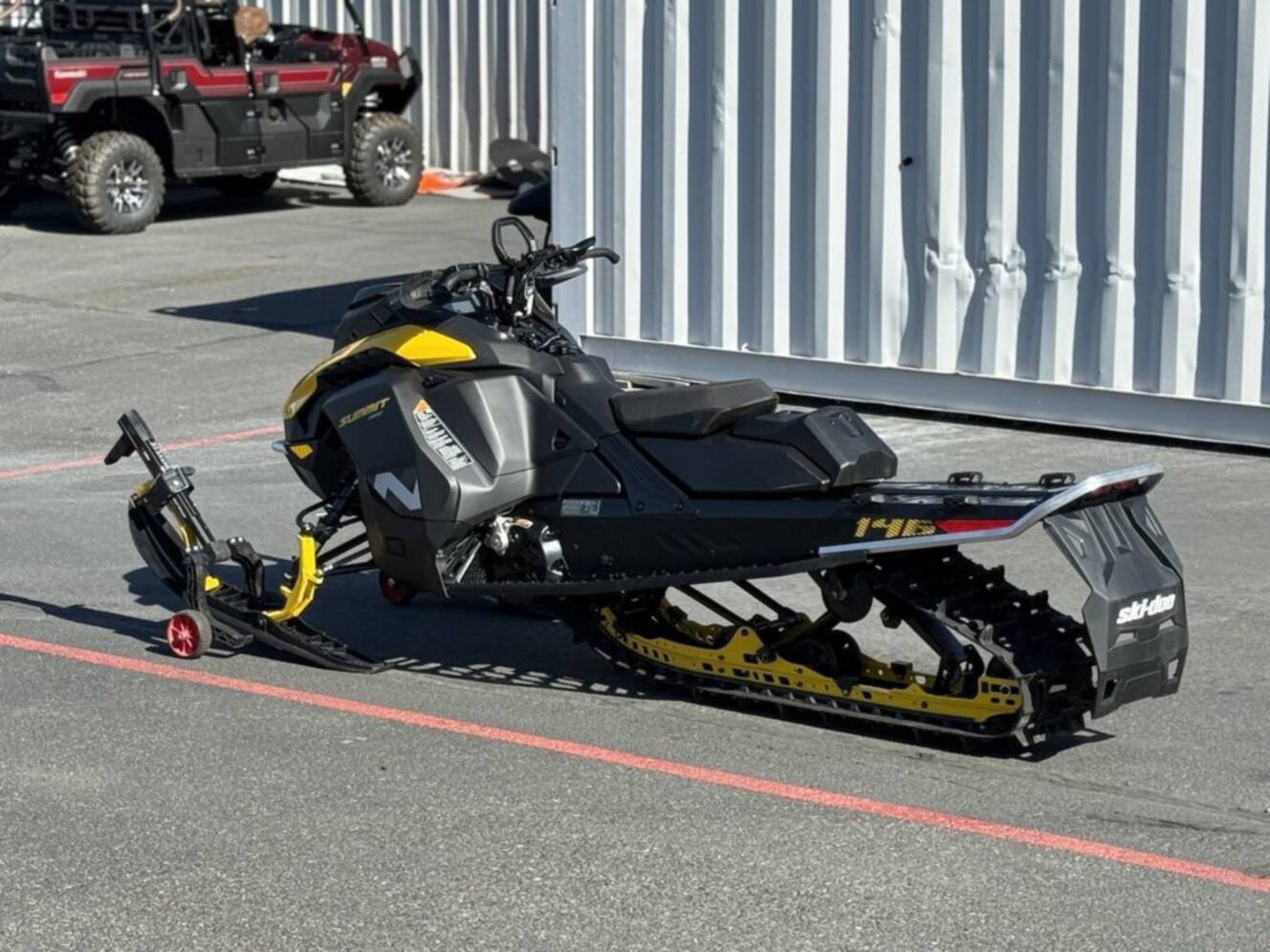 A photo of this 2026 Ski-Doo Summit NEO 600 EFI - 85 H_Al