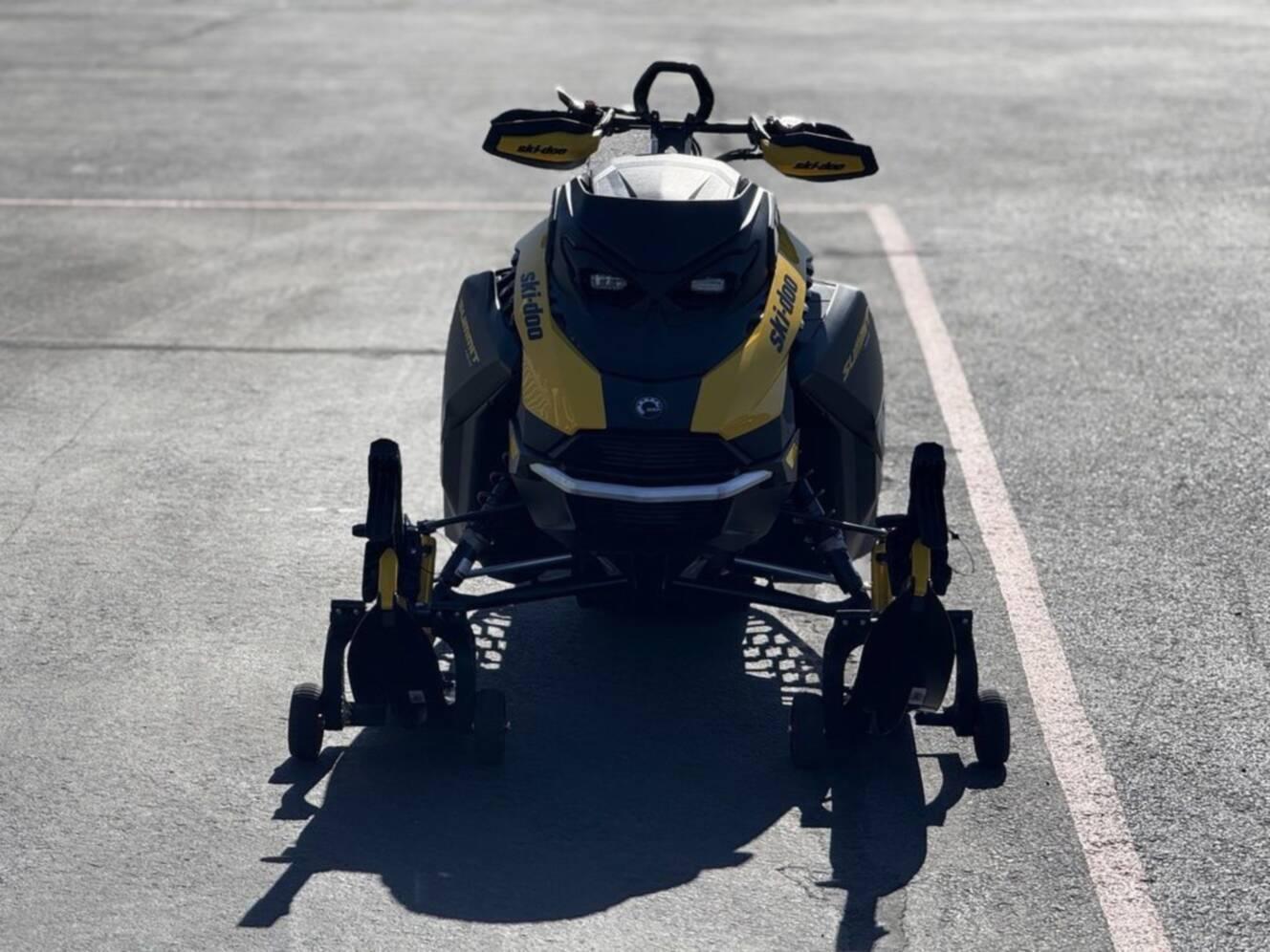 A photo of this 2026 Ski-Doo Summit NEO 600 EFI - 85 H_Al
