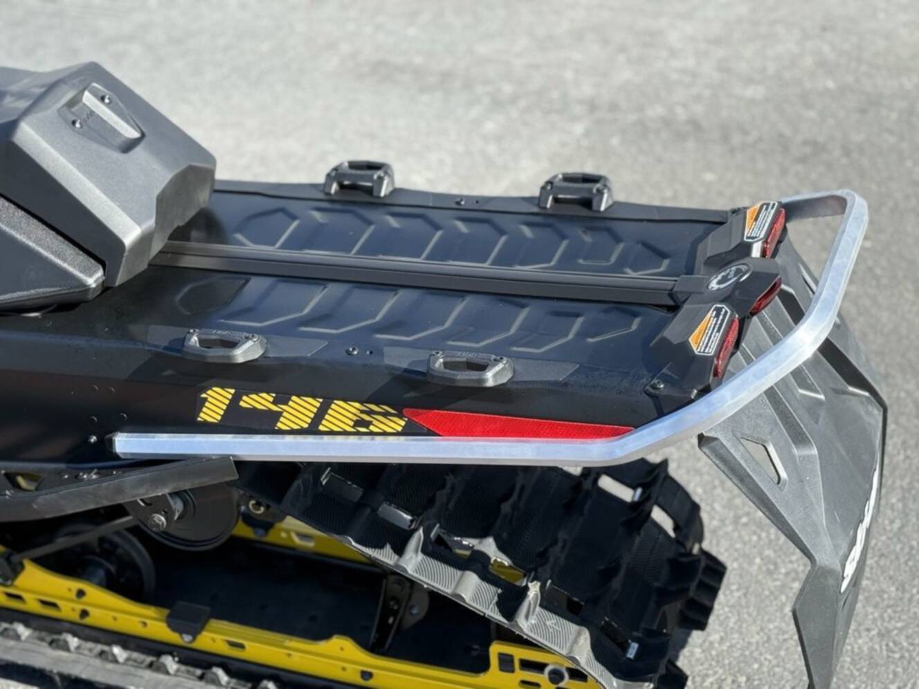 A photo of this 2026 Ski-Doo Summit NEO 600 EFI - 85 H_Al