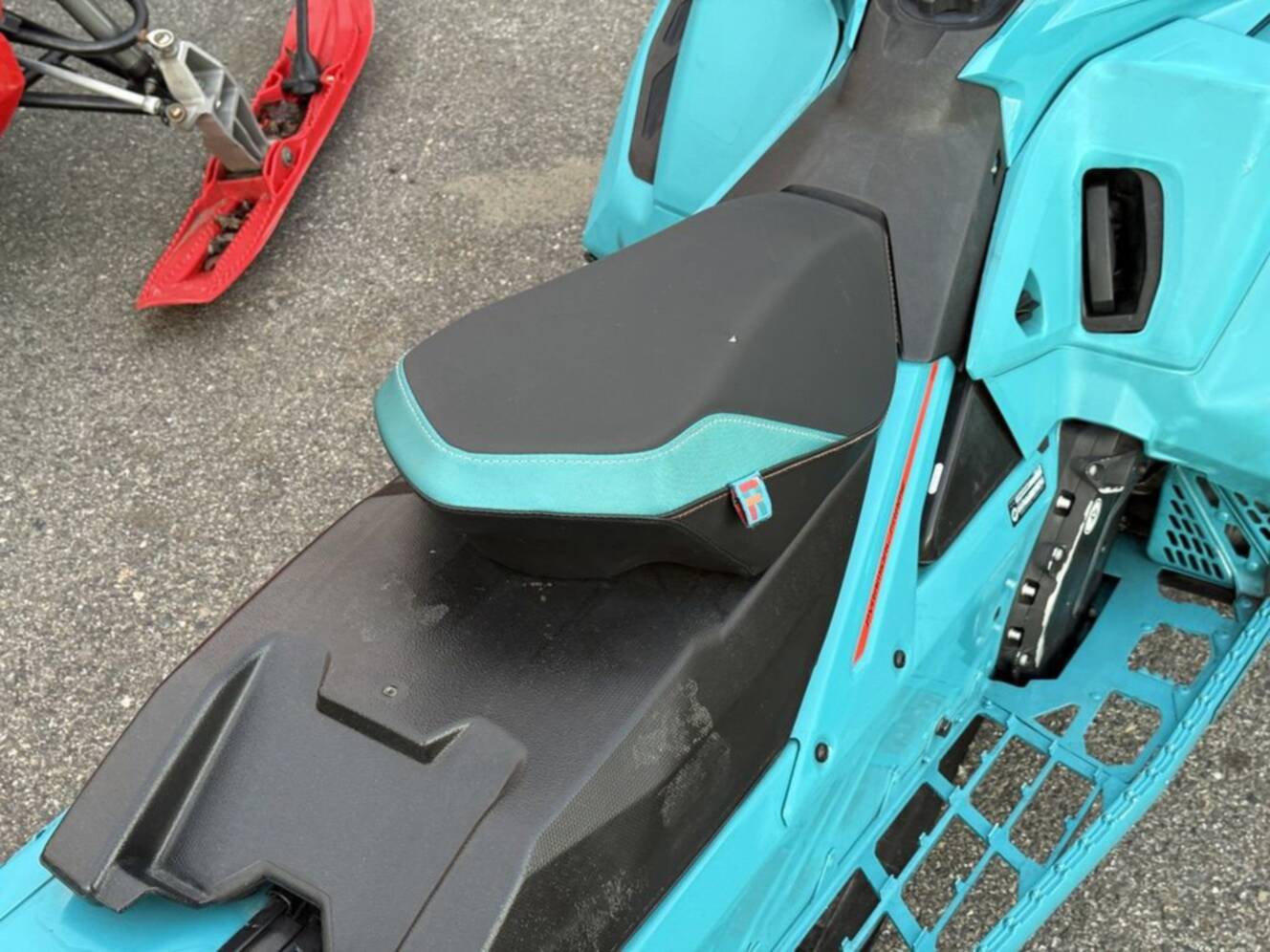 A photo of this 2019 Ski-Doo Freeride 165 850 E-TEC SS PowderMax Light 3.0 H_A