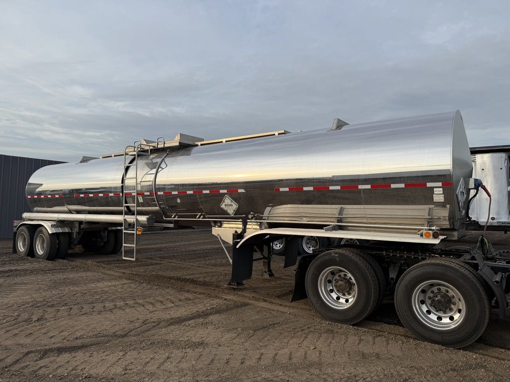 2023 BULK TANK INTERNATIONAL 7,000 GALLON FUEL TANKER in Rice, MN