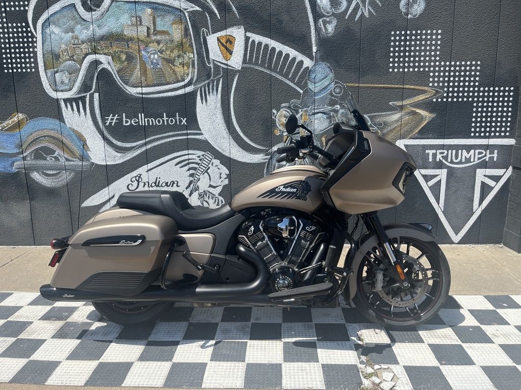 2020 Indian Motorcycle® Challenger Dark Horse Sandstone Smoke DARK HORSE in Temple, TX