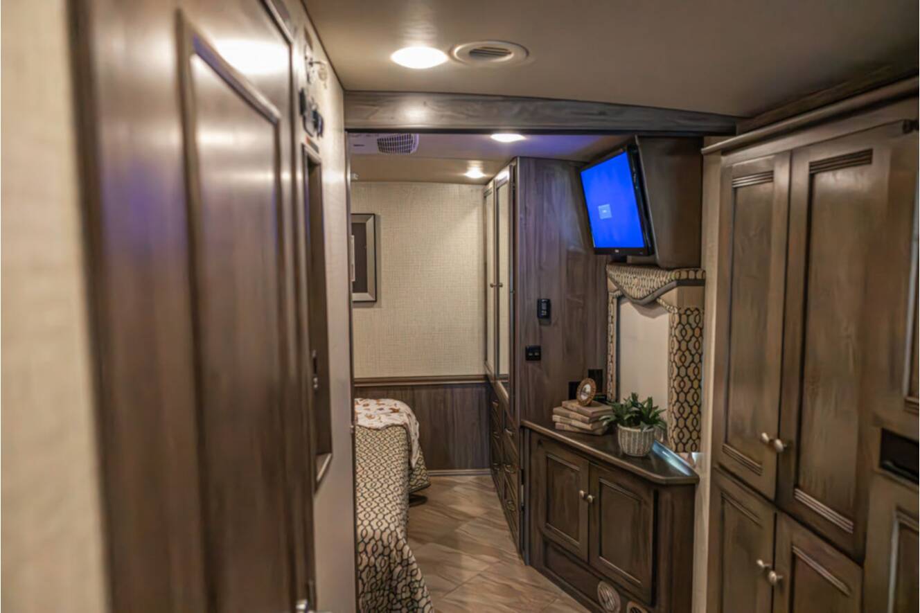 A photo of this 2019 Winnebago Sightseer 33C