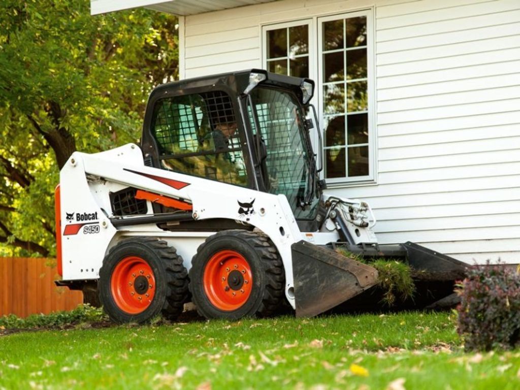 2018 Bobcat S450 in East Hartford, CT