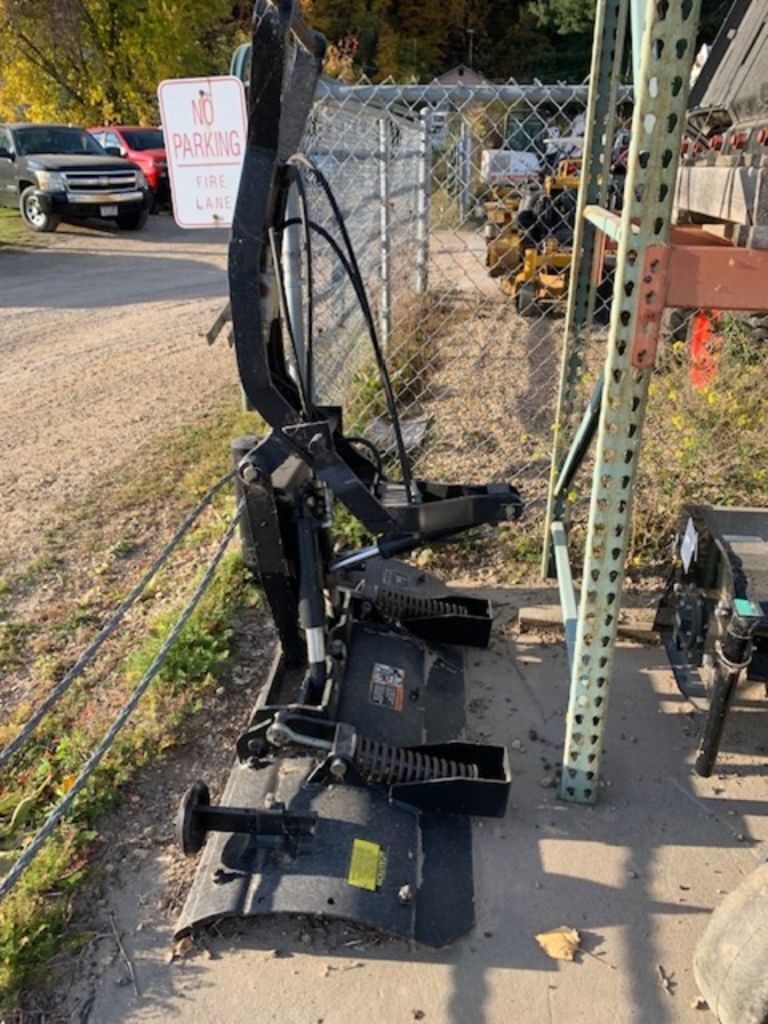 2000 John Deere Front Blade in La Crescent, MN