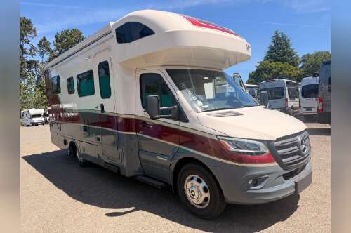 2027 Winnebago Navion 24R *Premium Pkg *Duel Recliners *4kw Gen in fife WA