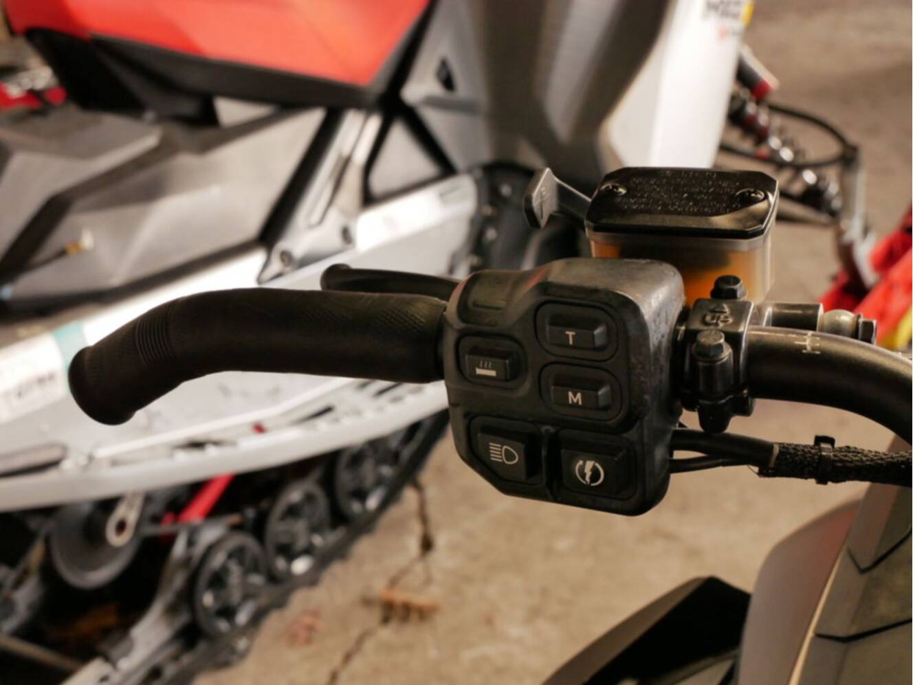 A photo of this 2023 Ski-Doo Renegade® X-RS® 850 E-TEC® Ice Rip. XT 1.25_Smart-S_