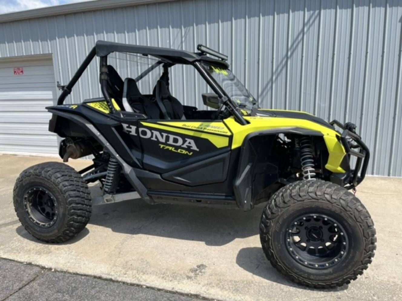 A photo of this 2023 Honda® Talon 1000RS FOX Live Valve