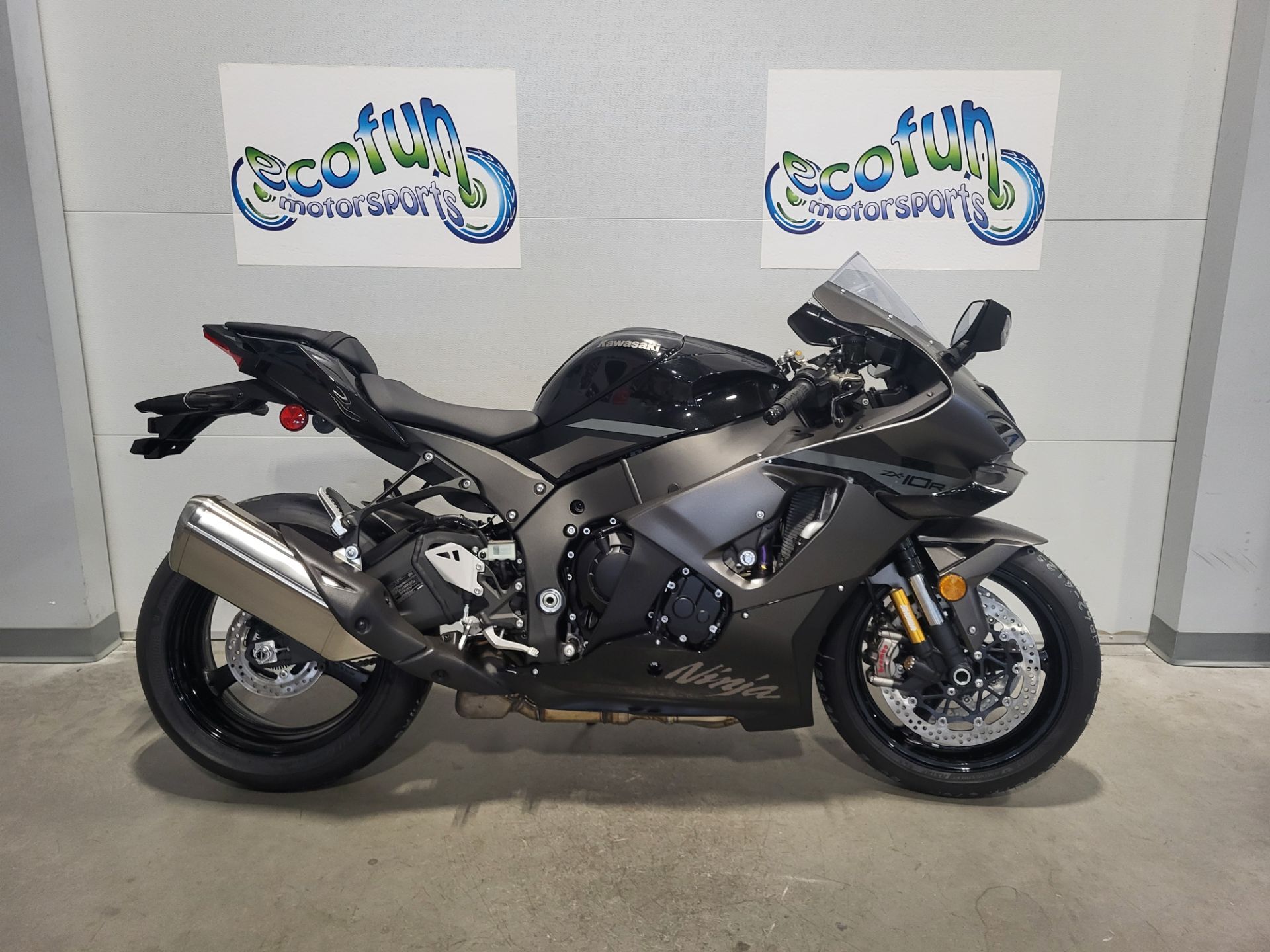 2026 Kawasaki Ninja® ZX™-10R BASE in Forest Lake, MN