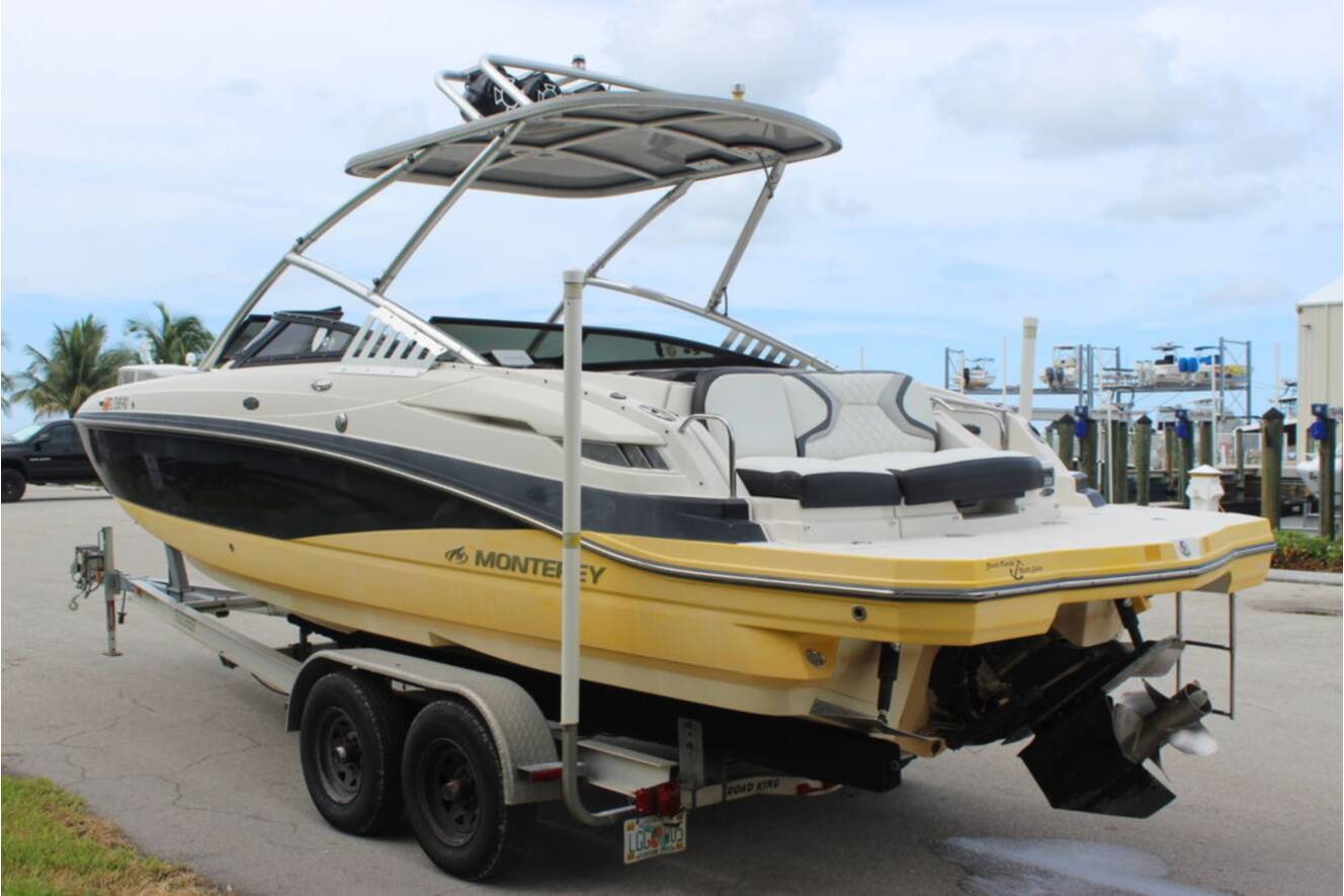 A photo of this 2011 Monterey M5 MSX Sport Boat