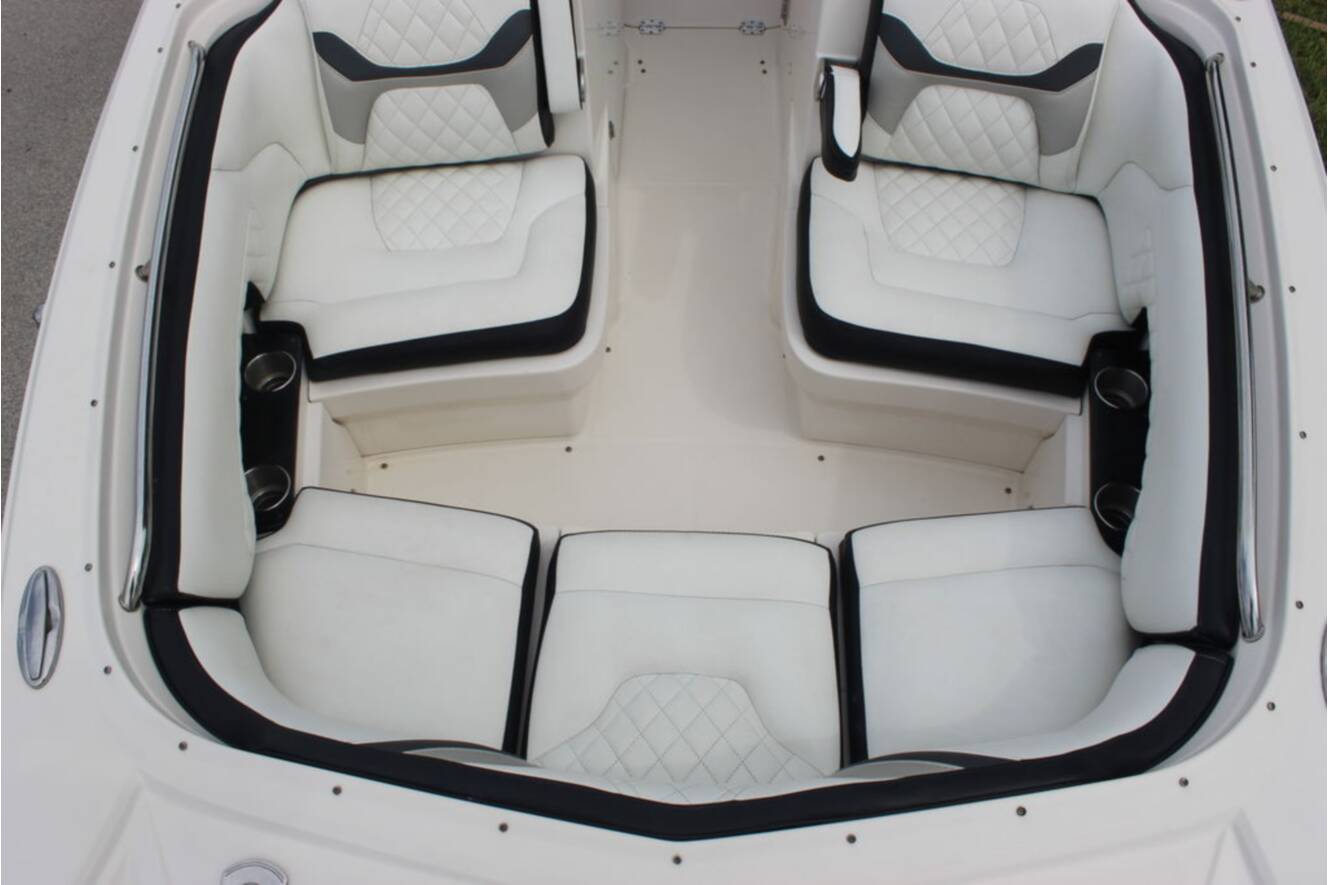 A photo of this 2011 Monterey M5 MSX Sport Boat