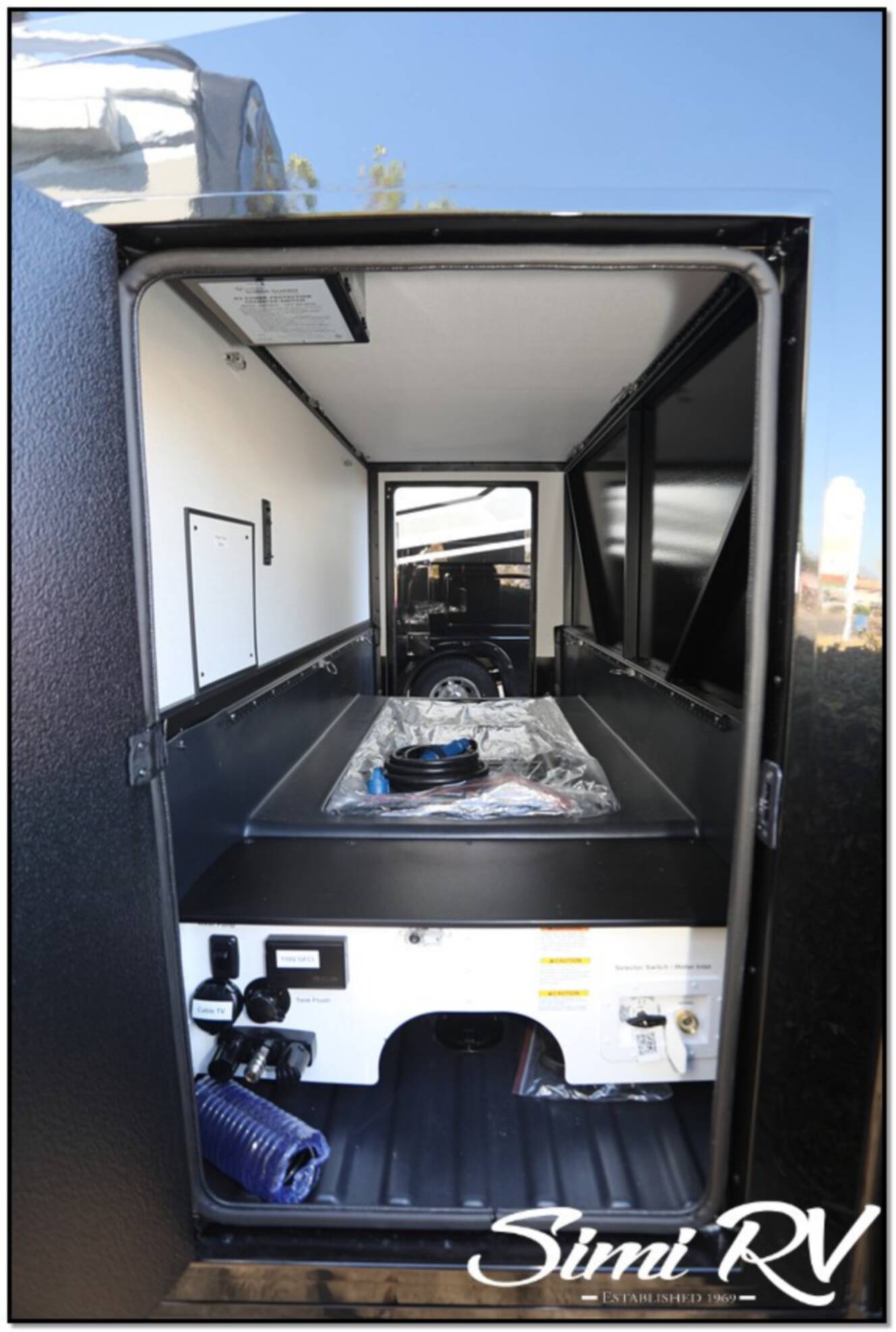 A photo of this 2026 Grand Design Lineage Series M 25TK