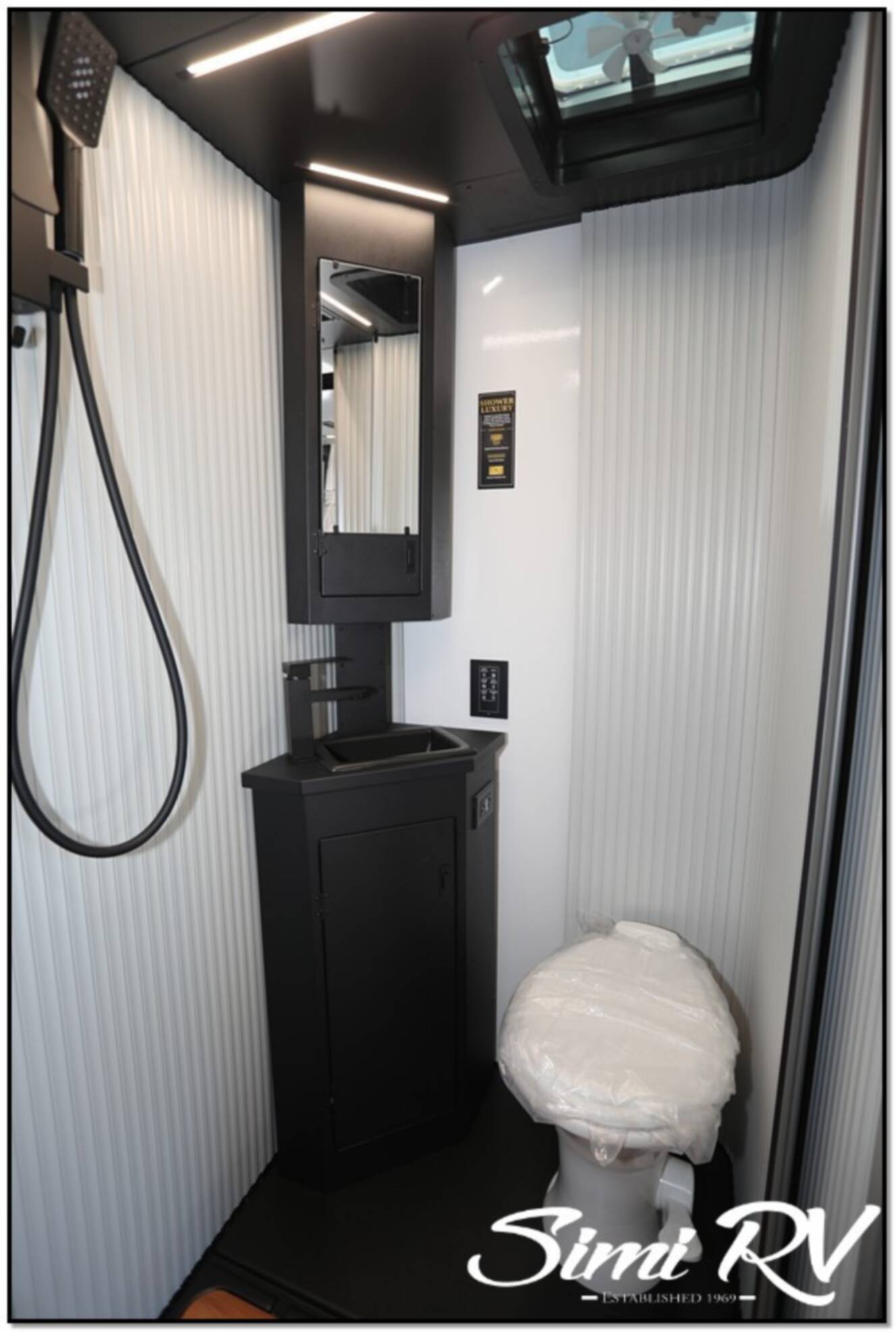 A photo of this 2026 Grand Design Lineage Series M 25TK