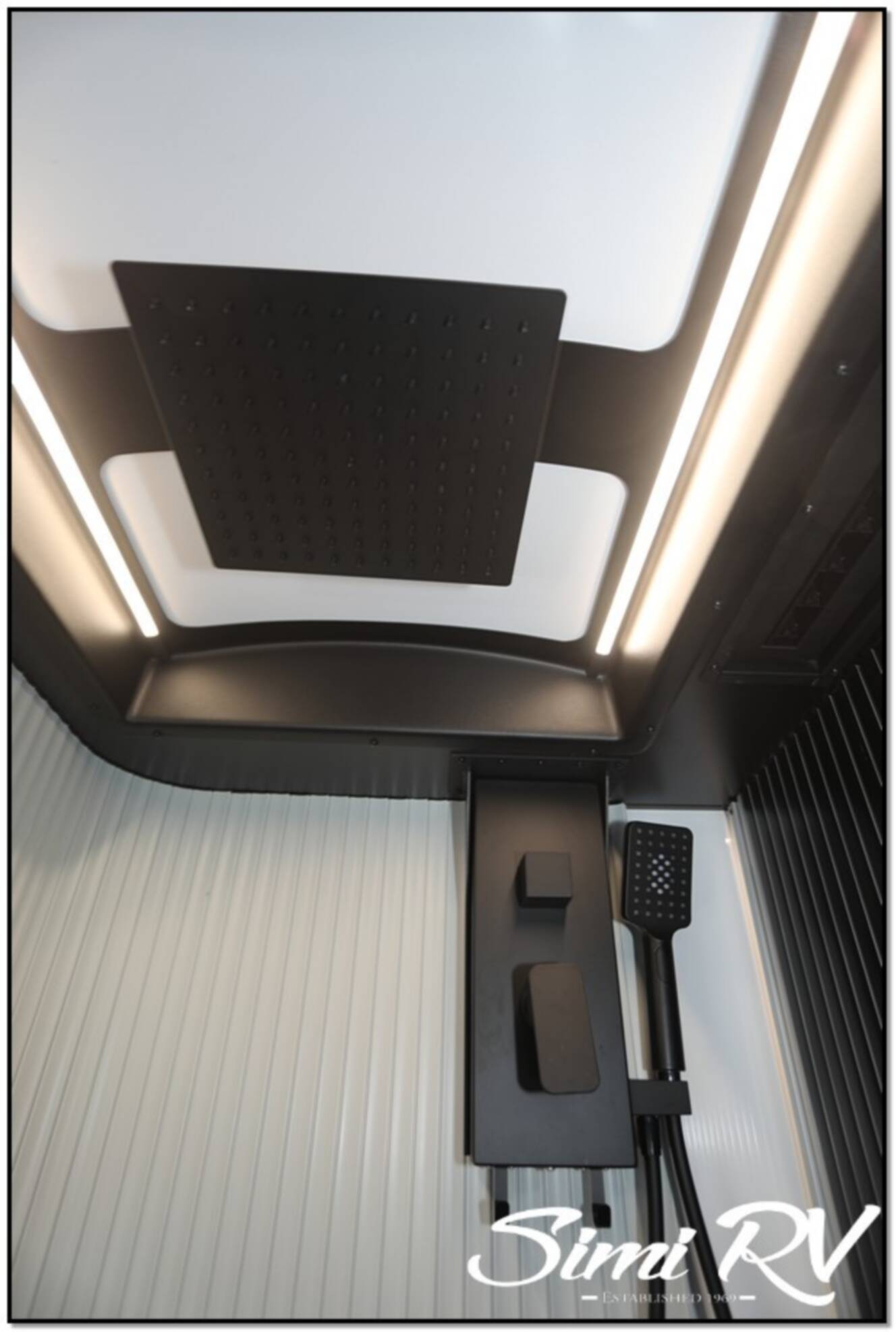 A photo of this 2026 Grand Design Lineage Series M 25TK