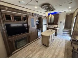 2016 Grand Design RV Solitude ST321RL