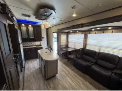 2016 Grand Design RV Solitude ST321RL