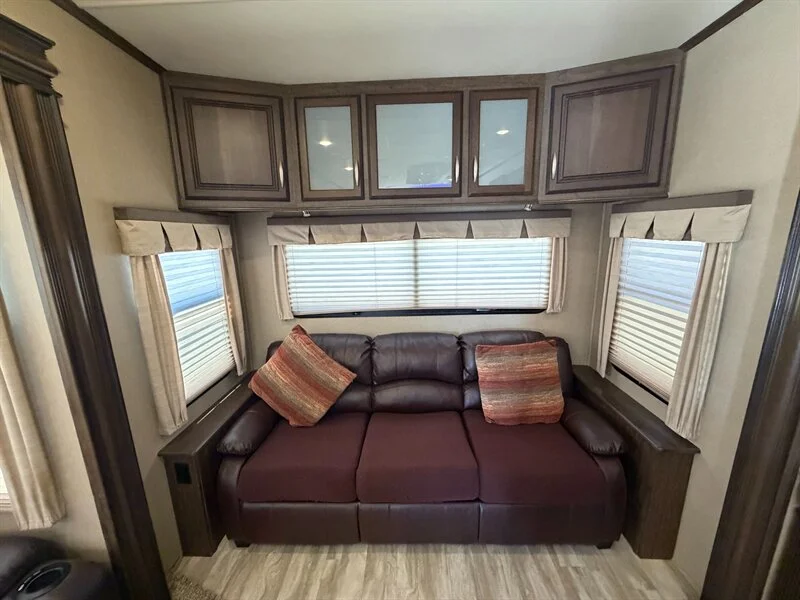 2016 Grand Design RV Solitude ST321RL