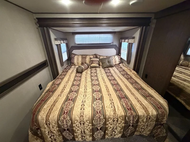2016 Grand Design RV Solitude ST321RL