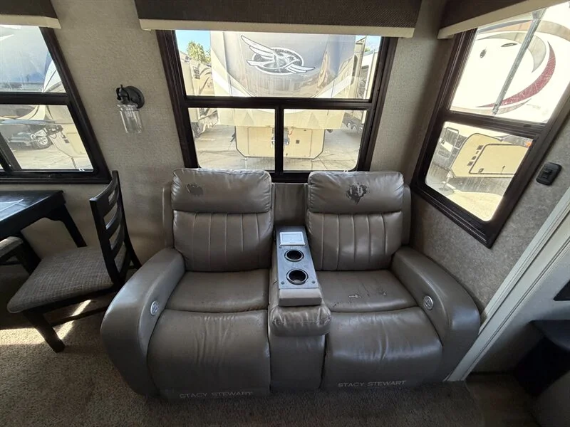 2020 Jayco NORTHPOINT 377RLBH