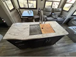 2020 Jayco NORTHPOINT 377RLBH