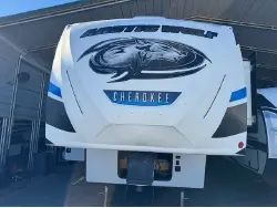 2019 FOREST RIVER CHEROKEE ARCTIC WOLF 285RL4