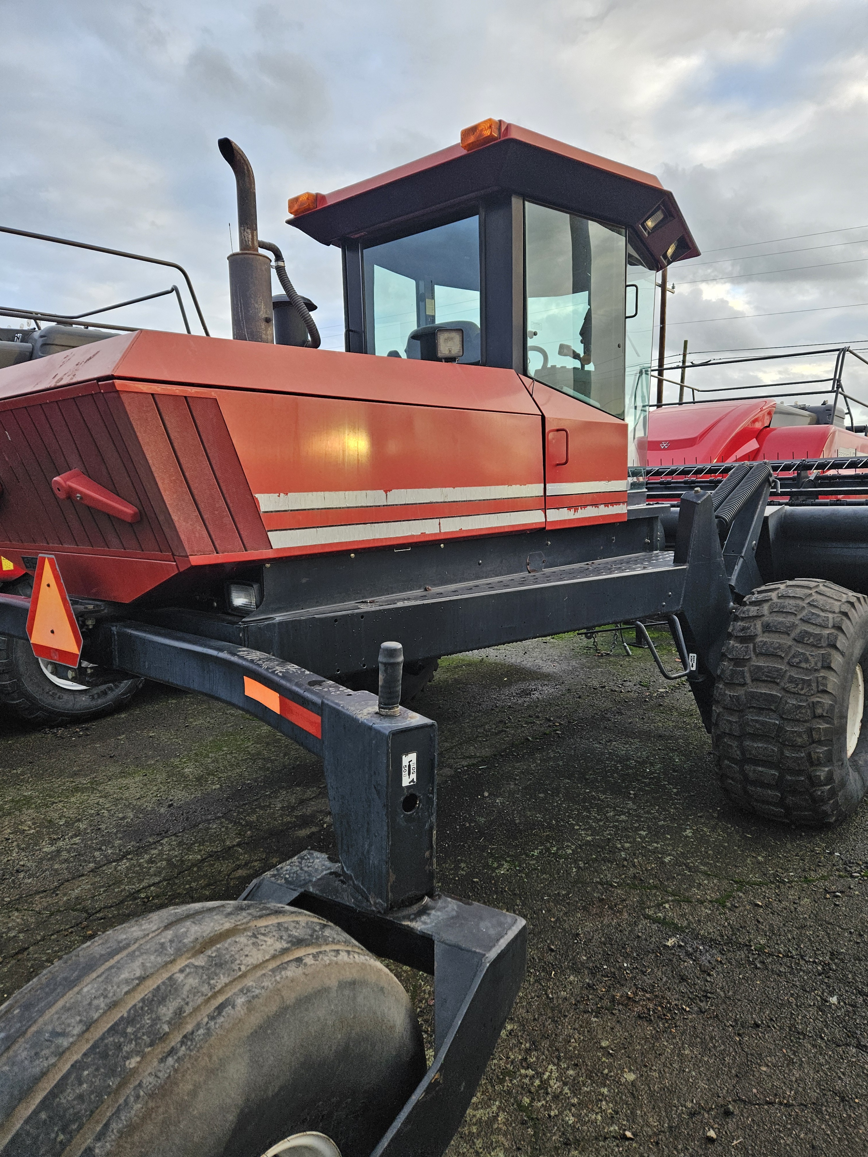 1999 Macdon 2920 in Tangent, OR
