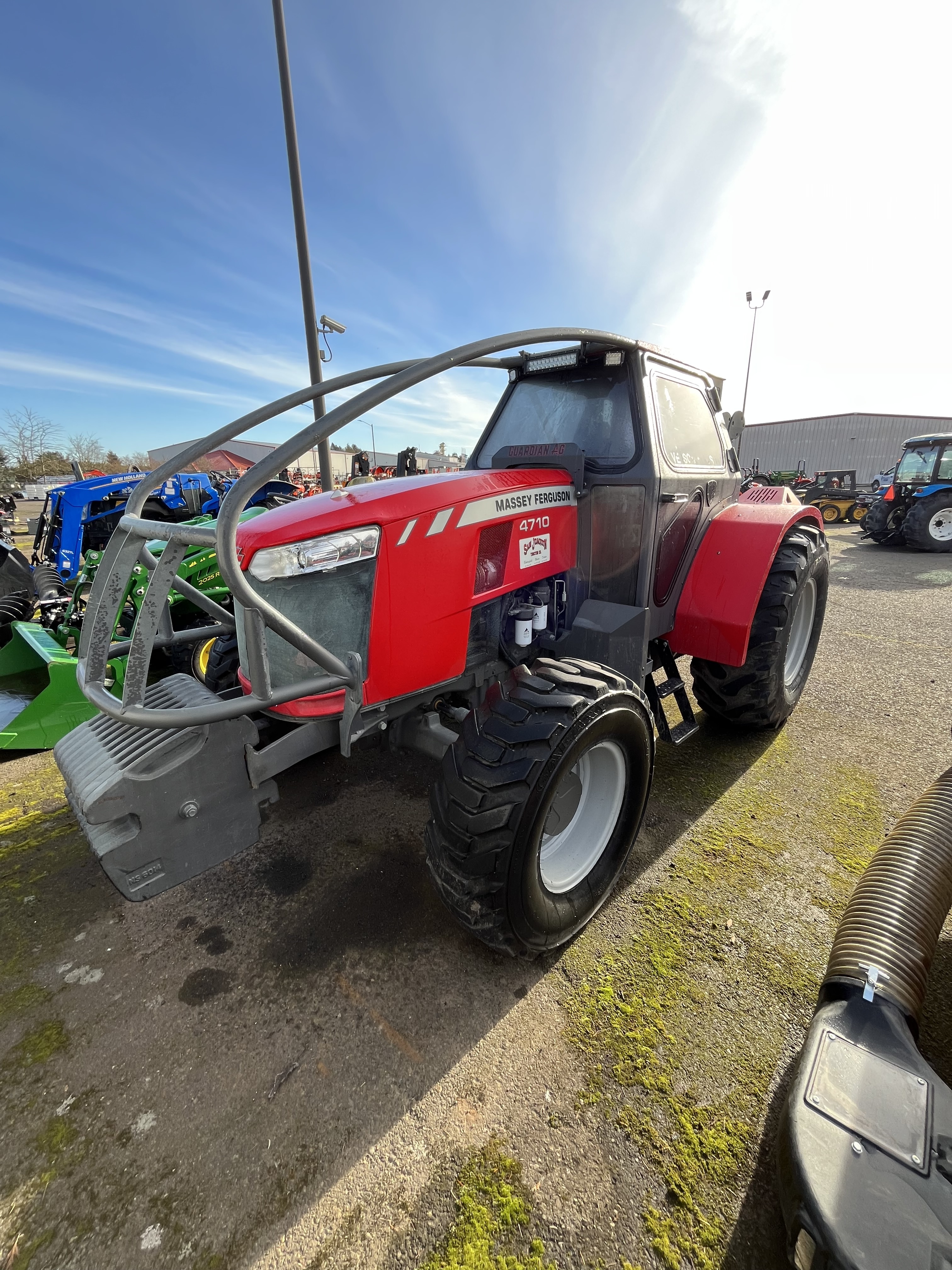 2019 Massey Ferguson 4710 in Hubbard, OR