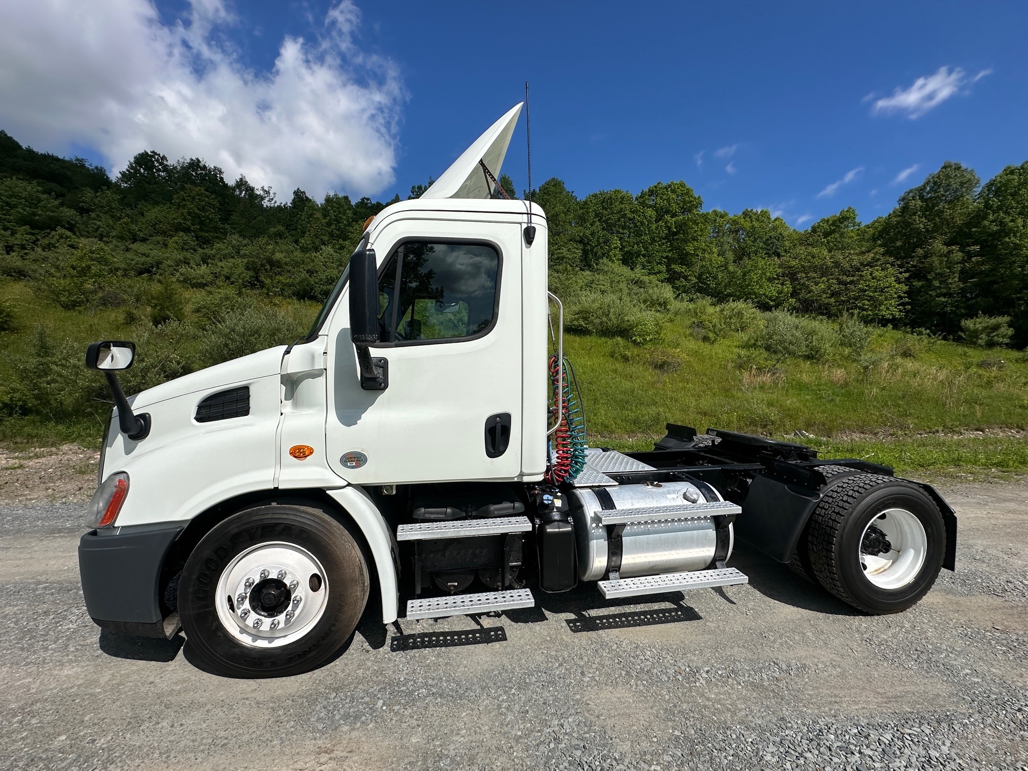 2015 FREIGHTLINER Cascadia in Prairieville, LA