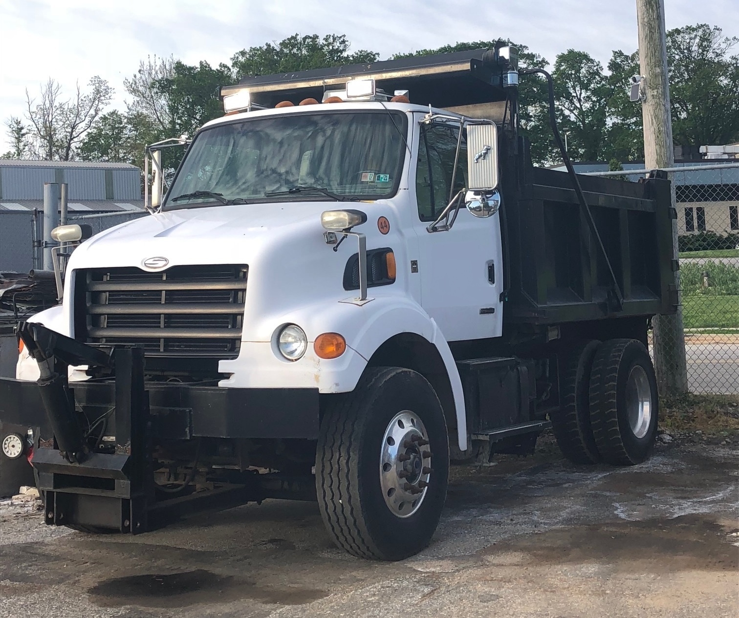 2000 STERLING L7500 in King Of Prussia, PA