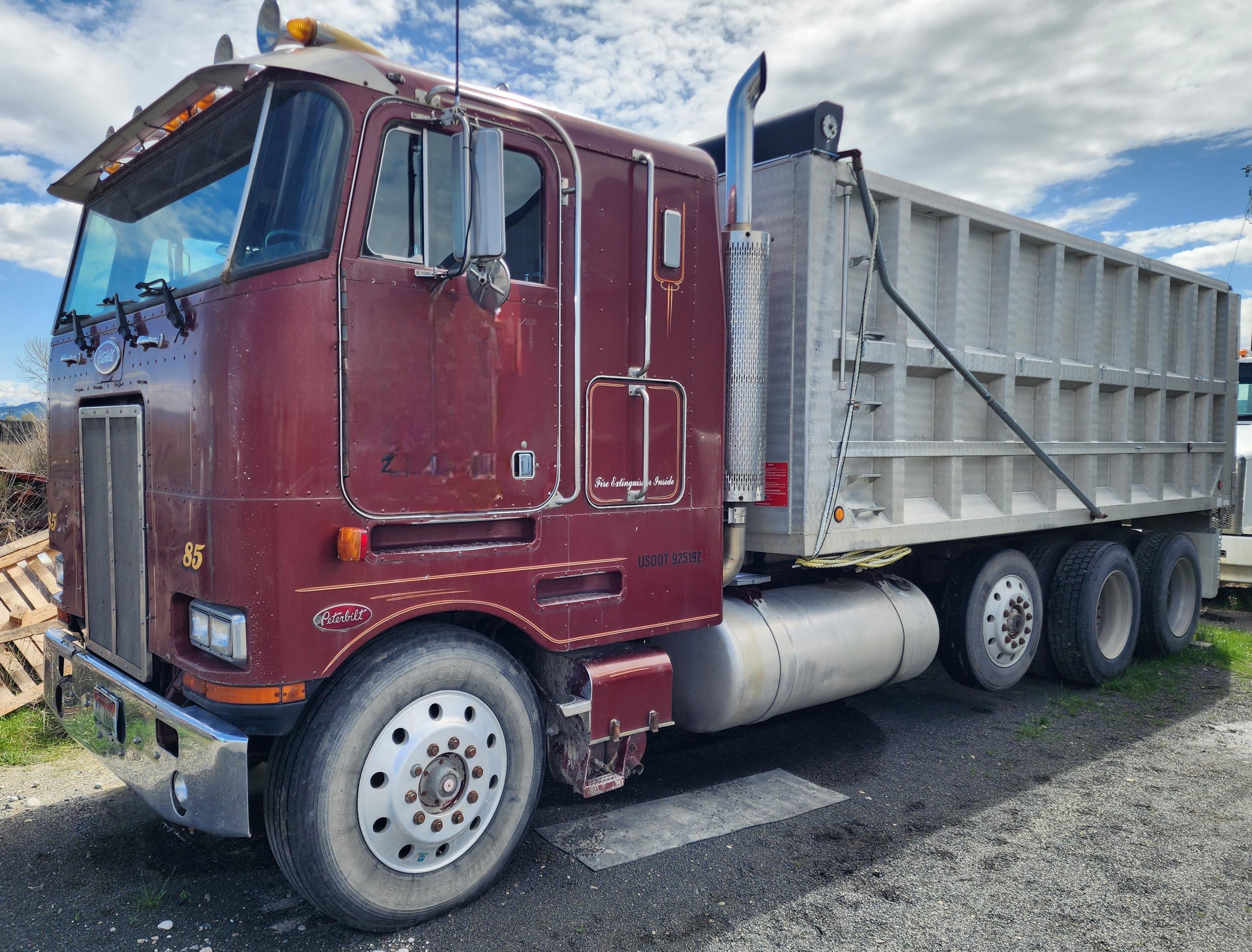 1985 PETERBILT 362 in Emmett, ID