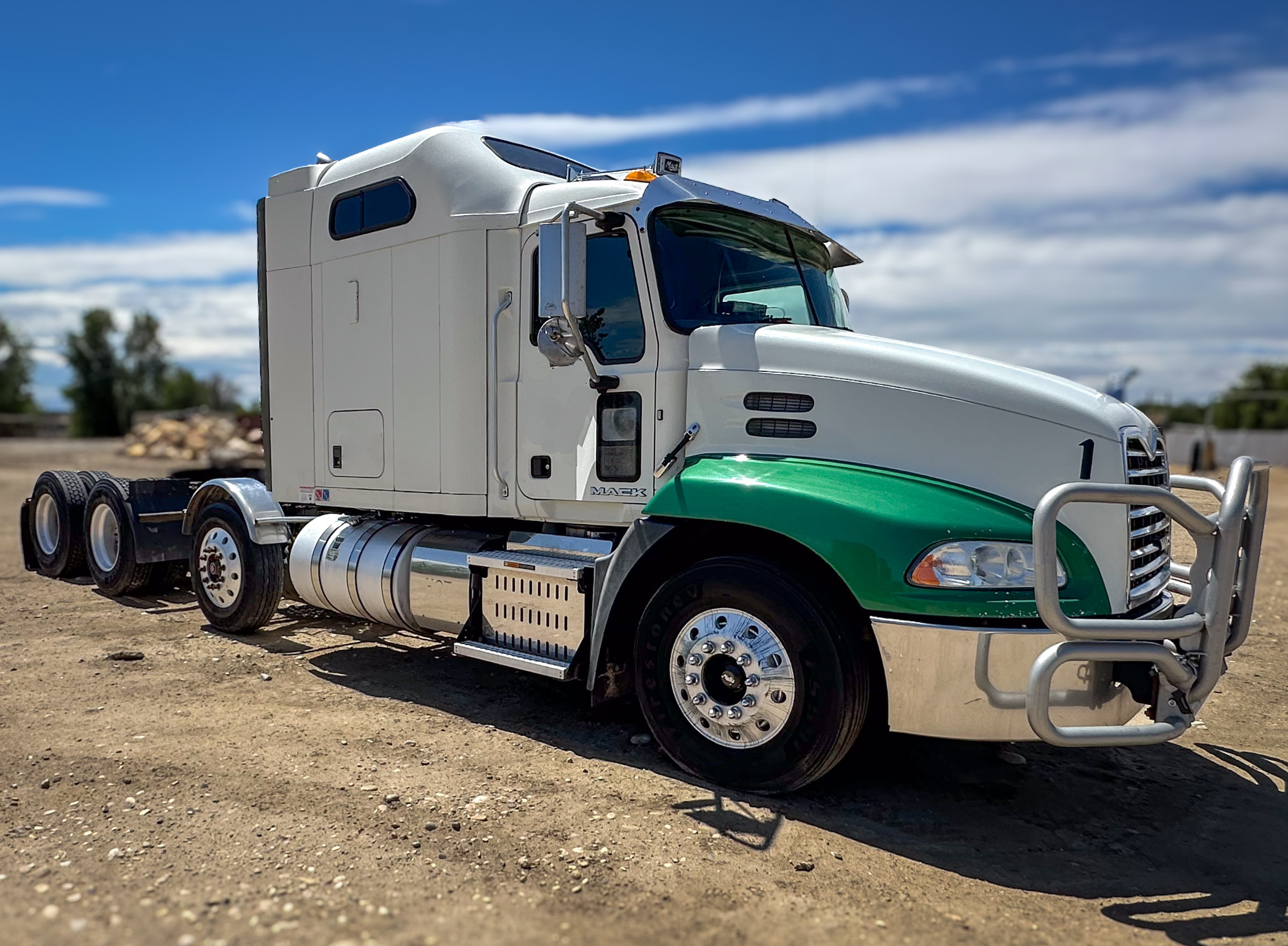 2016 MACK Pinnacle in Prairieville, LA
