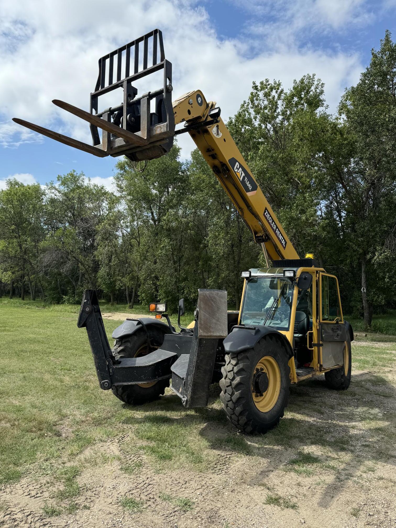 2008 CATERPILLAR TL642 in Bismarck, ND
