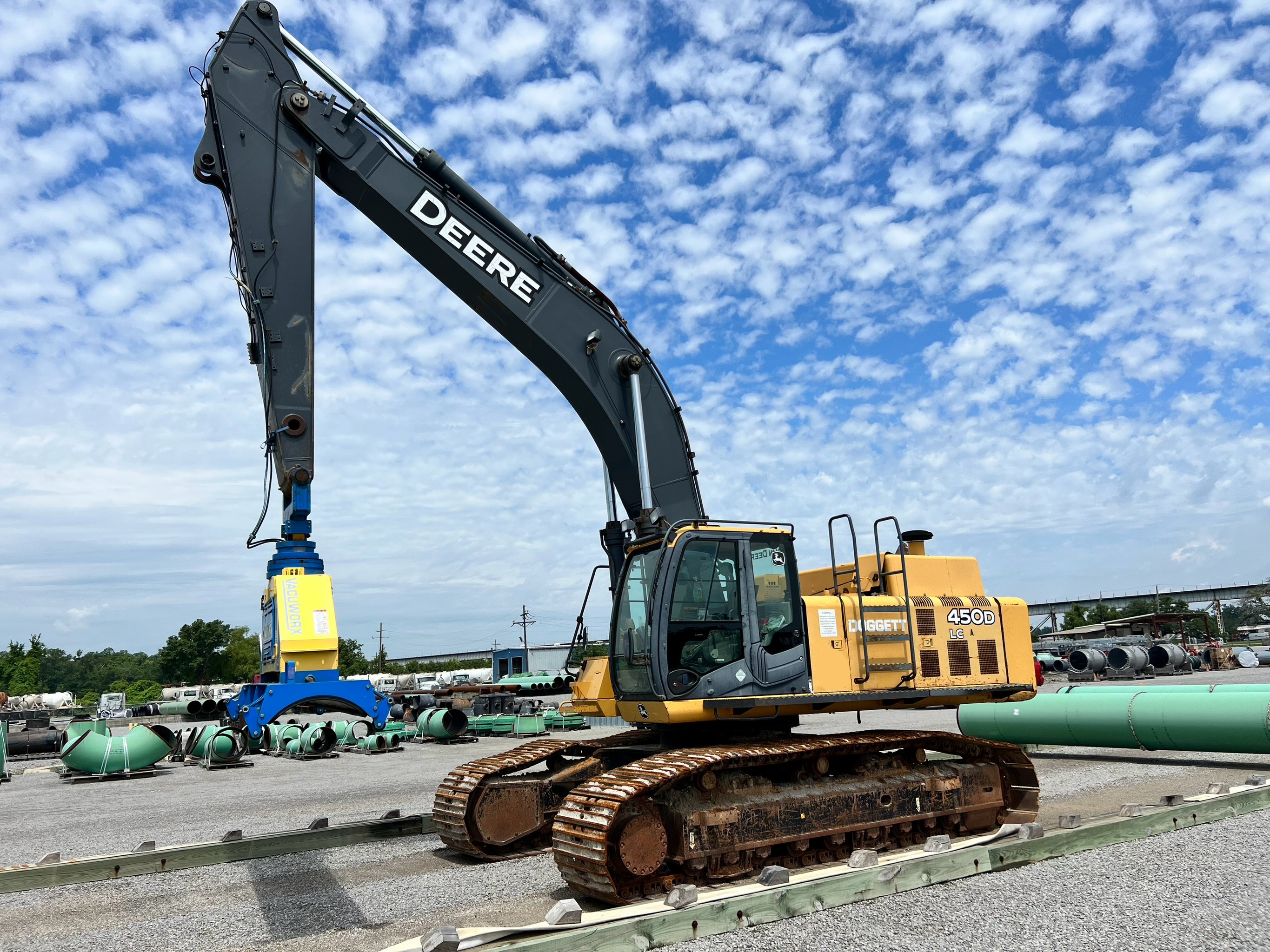2011 DEERE 450D LC in Baton Rouge, LA