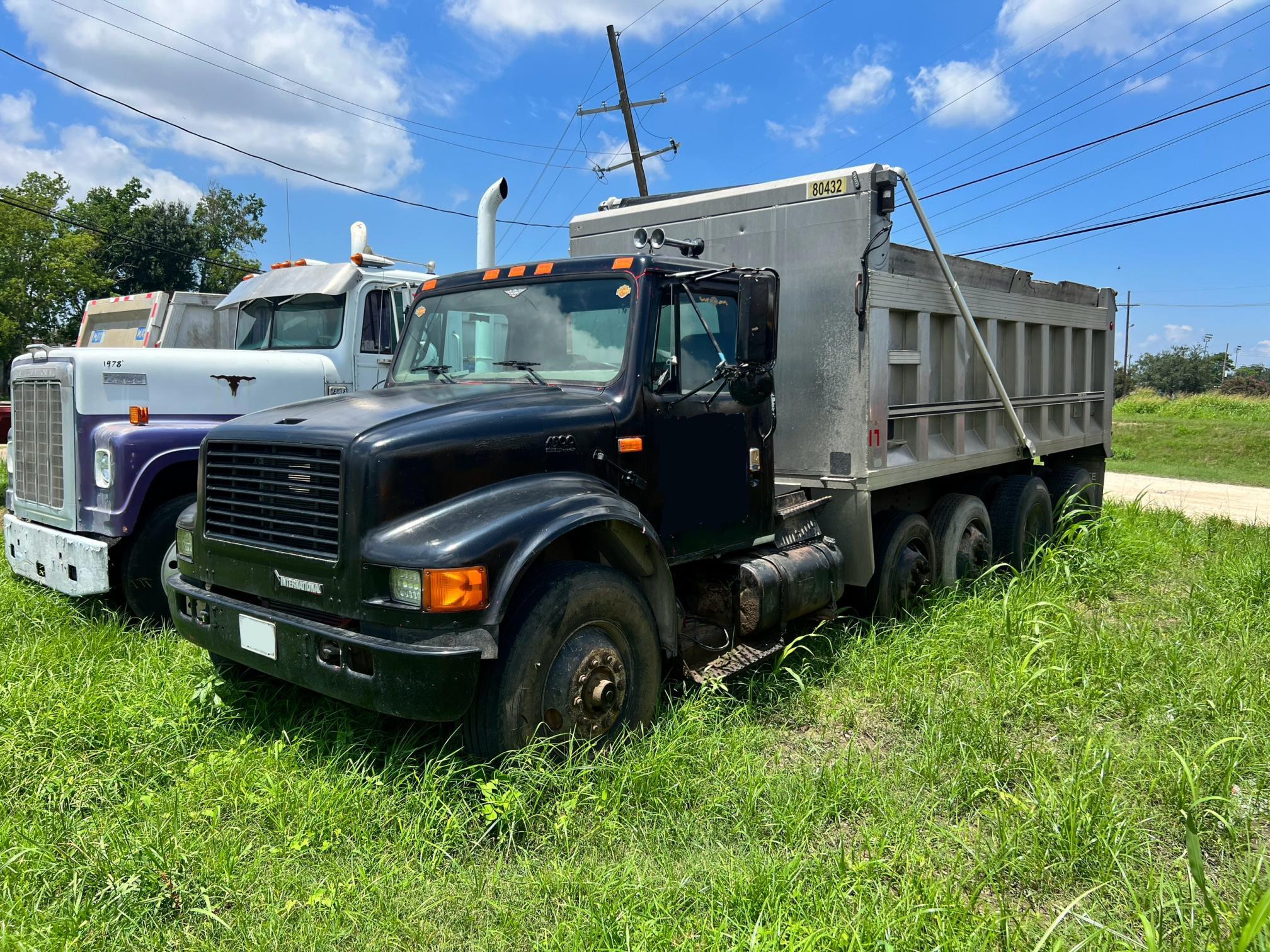 1997 INTERNATIONAL F4900 in New Orleans, LA